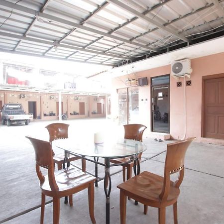 Oyo 91490 Hotel Rumah Kita Cirebon Exteriér fotografie