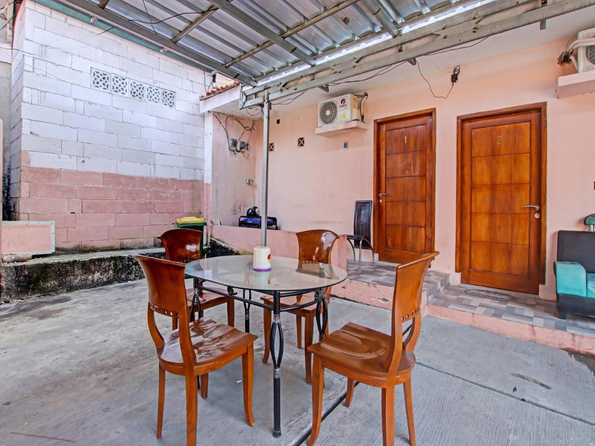 Oyo 91490 Hotel Rumah Kita Cirebon Exteriér fotografie
