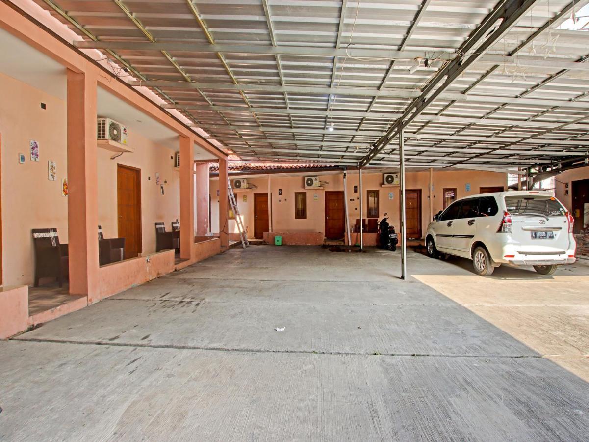 Oyo 91490 Hotel Rumah Kita Cirebon Exteriér fotografie