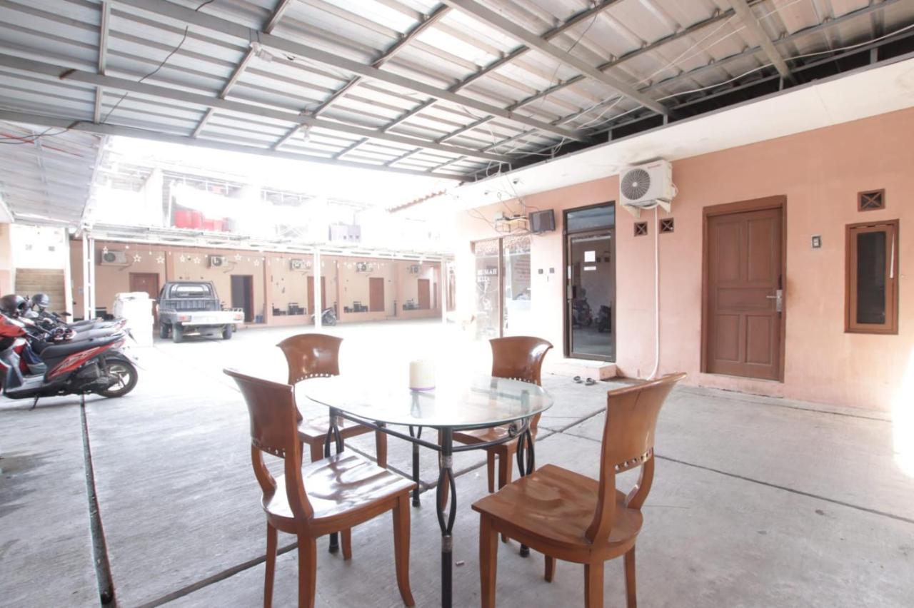 Oyo 91490 Hotel Rumah Kita Cirebon Exteriér fotografie