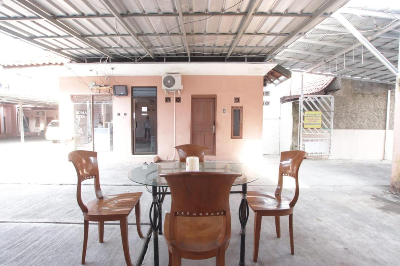 Oyo 91490 Hotel Rumah Kita Cirebon Exteriér fotografie