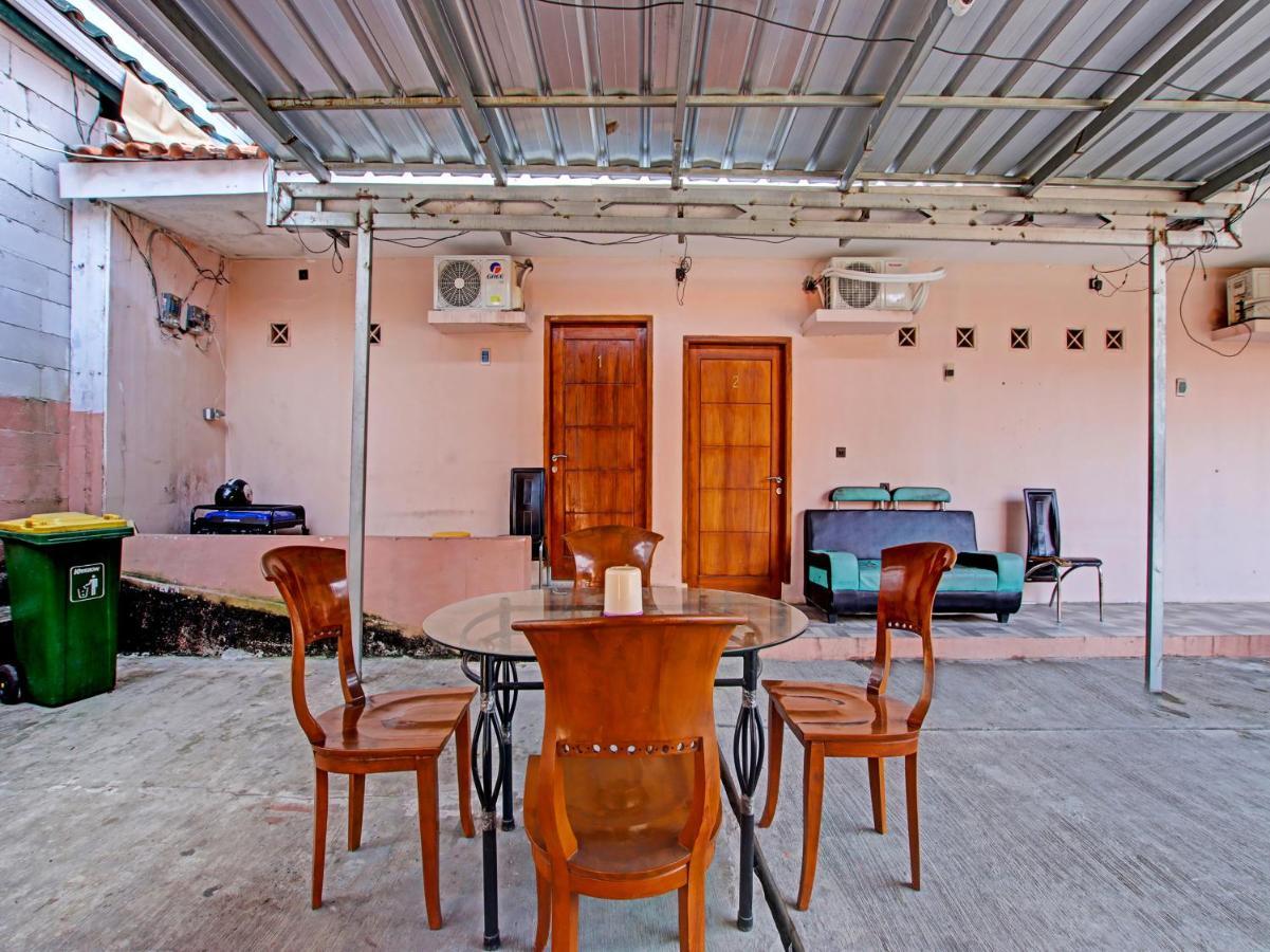 Oyo 91490 Hotel Rumah Kita Cirebon Exteriér fotografie