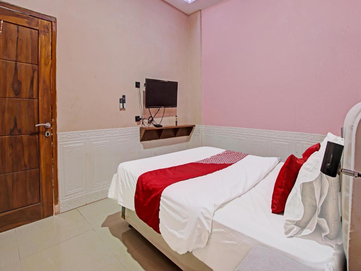 Oyo 91490 Hotel Rumah Kita Cirebon Exteriér fotografie